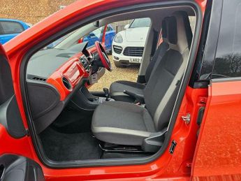 Volkswagen Up 1.0 High up! Hatchback 5dr Petrol ASG Euro 5 (75 ps)