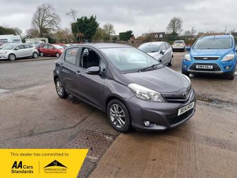 Toyota Yaris VVT-I ICON PLUS