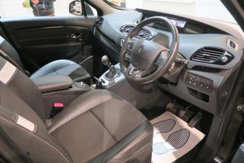 Renault Scenic DYNAMIQUE TOMTOM ENERGY DCI S/S 110