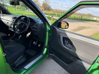 Skoda Fabia 1.4 TSI vRS DSG Euro 5 5dr