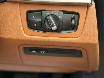 BMW 3 SERIES 2.0 320i Luxury Saloon 4dr Petrol Auto Euro 6 (s/s) (184 ps)