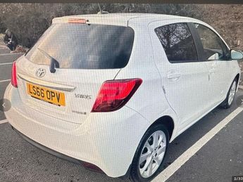 Toyota Yaris 1.5 VVT-h Excel Hatchback 5dr Petrol Hybrid E-CVT Euro 6 (15in A