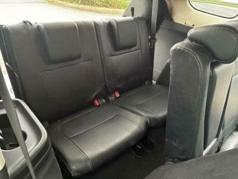 Mitsubishi Outlander DI-D GX 4