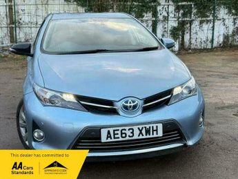 Toyota Auris 1.8 VVT-h Excel Hatchback 5dr Petrol Hybrid CVT Euro 5 (s/s) (13