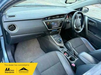 Toyota Auris 1.8 VVT-h Excel Hatchback 5dr Petrol Hybrid CVT Euro 5 (s/s) (13