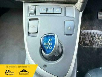 Toyota Auris 1.8 VVT-h Excel Hatchback 5dr Petrol Hybrid CVT Euro 5 (s/s) (13