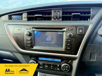 Toyota Auris 1.8 VVT-h Excel Hatchback 5dr Petrol Hybrid CVT Euro 5 (s/s) (13