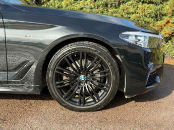 BMW 5 SERIES 2.0 520d M Sport Auto xDrive Euro 6 (s/s) 4dr