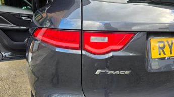 Jaguar F-Pace 3.0 V6 S Auto AWD Euro 6 (s/s) 5dr