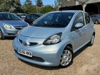 Toyota AYGO 1.0 VVT-i + MultiMode Euro 4 5dr