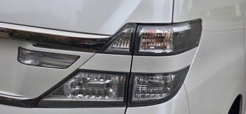 Toyota Vellfire 2.4L HYBRID AUTO 7 SEATS 5 DR