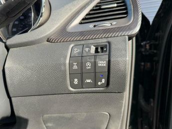 Hyundai Santa Fe 2.2 CRDi Blue Drive Premium SE SUV 5dr Diesel Auto 4WD Euro 6 (s