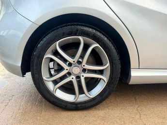 Mercedes-Benz A Class 1.5 A180 CDI Sport Hatchback 5dr Diesel 7G-DCT Euro 5 (s/s) (109