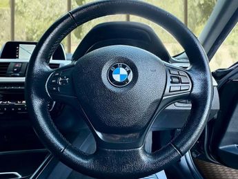 BMW 3 SERIES 320i SE