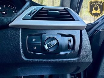 BMW 3 SERIES 320i SE