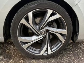 Renault Clio RS LINE E-TECH