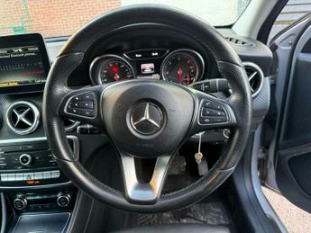 Mercedes-Benz A Class 1.5 A180d Sport (Premium) 7G-DCT Euro 6 (s/s) 5dr