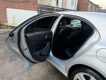 Mercedes-Benz A Class 1.5 A180d Sport (Premium) 7G-DCT Euro 6 (s/s) 5dr