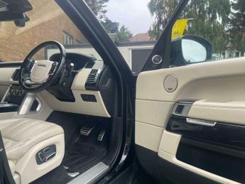 Land Rover Range Rover SDV8 VOGUE