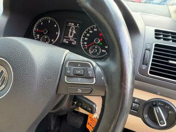 Volkswagen Touran 1.6 TDI SE DSG Euro 5 5dr