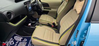 Toyota Yaris AQUA 1.5 VVT-h T Spirit CVT Euro 5 5dr