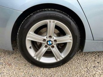 BMW 3 SERIES 2.0 320d SE Touring Auto Euro 5 (s/s) 5dr