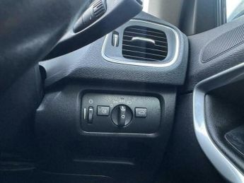 Volvo V40 2.0 D2 Lux Nav Auto Euro 6 (s/s) 5dr