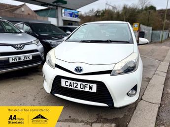 Toyota Yaris 1.5 VVT-h T Spirit Hatchback 5dr Petrol Hybrid CVT Euro 5 (101 p