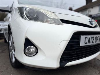 Toyota Yaris 1.5 VVT-h T Spirit Hatchback 5dr Petrol Hybrid CVT Euro 5 (101 p
