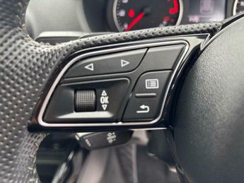 Audi Q2 1.5 TFSI CoD 35 Black Edition S Tronic Euro 6 (s/s) 5dr