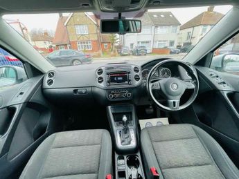 Volkswagen Tiguan 2.0 TDI BlueMotion Tech SE DSG 4WD Euro 5 (s/s) 5dr