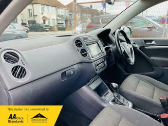 Volkswagen Tiguan 2.0 TDI BlueMotion Tech SE DSG 4WD Euro 5 (s/s) 5dr