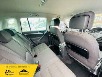 Volkswagen Tiguan 2.0 TDI BlueMotion Tech SE DSG 4WD Euro 5 (s/s) 5dr