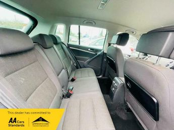 Volkswagen Tiguan 2.0 TDI BlueMotion Tech SE DSG 4WD Euro 5 (s/s) 5dr