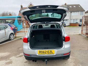 Volkswagen Tiguan 2.0 TDI BlueMotion Tech SE DSG 4WD Euro 5 (s/s) 5dr