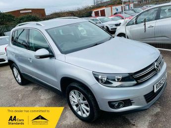Volkswagen Tiguan 2.0 TDI BlueMotion Tech SE DSG 4WD Euro 5 (s/s) 5dr