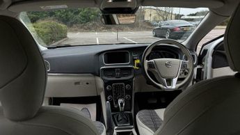 Volvo V40 1.5 T3 GPF Inscription Hatchback 5dr Petrol Auto Euro 6 (s/s) (1