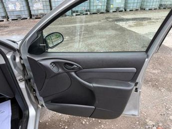 Ford Focus 1.6i 16v Zetec 5dr