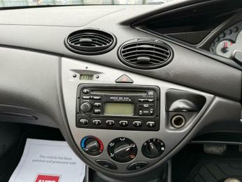 Ford Focus 1.6i 16v Zetec 5dr