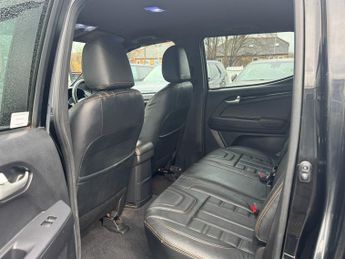 Isuzu Rodeo 1.9 TD Blade Pickup Double Cab 4dr Diesel Manual 4WD Euro 6 (164