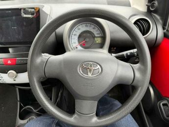 Toyota AYGO 1.0 VVT-i Euro 5 5dr