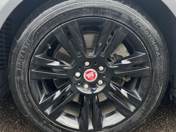 Jaguar XF 2.0d Chequered Flag Sportbrake 5dr Diesel Auto Euro 6 (s/s) (180