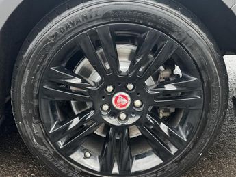 Jaguar XF 2.0d Chequered Flag Sportbrake 5dr Diesel Auto Euro 6 (s/s) (180