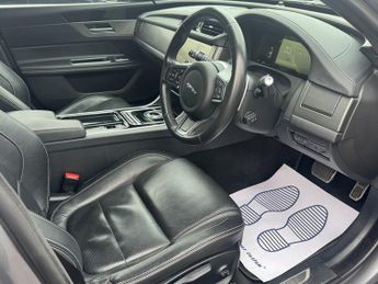 Jaguar XF 2.0d Chequered Flag Sportbrake 5dr Diesel Auto Euro 6 (s/s) (180