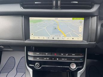 Jaguar XF 2.0d Chequered Flag Sportbrake 5dr Diesel Auto Euro 6 (s/s) (180