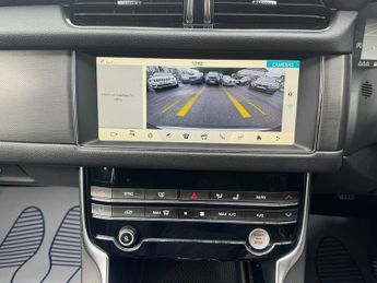 Jaguar XF 2.0d Chequered Flag Sportbrake 5dr Diesel Auto Euro 6 (s/s) (180