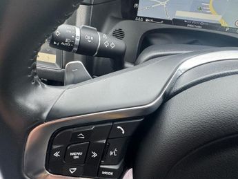 Jaguar XF 2.0d Chequered Flag Sportbrake 5dr Diesel Auto Euro 6 (s/s) (180