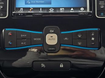 Nissan Leaf 30kWh Tekna Auto 5dr