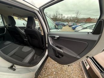 Volvo XC60 D5 SE AWD