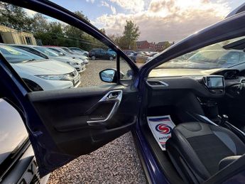 Peugeot 2008 E-HDI ALLURE